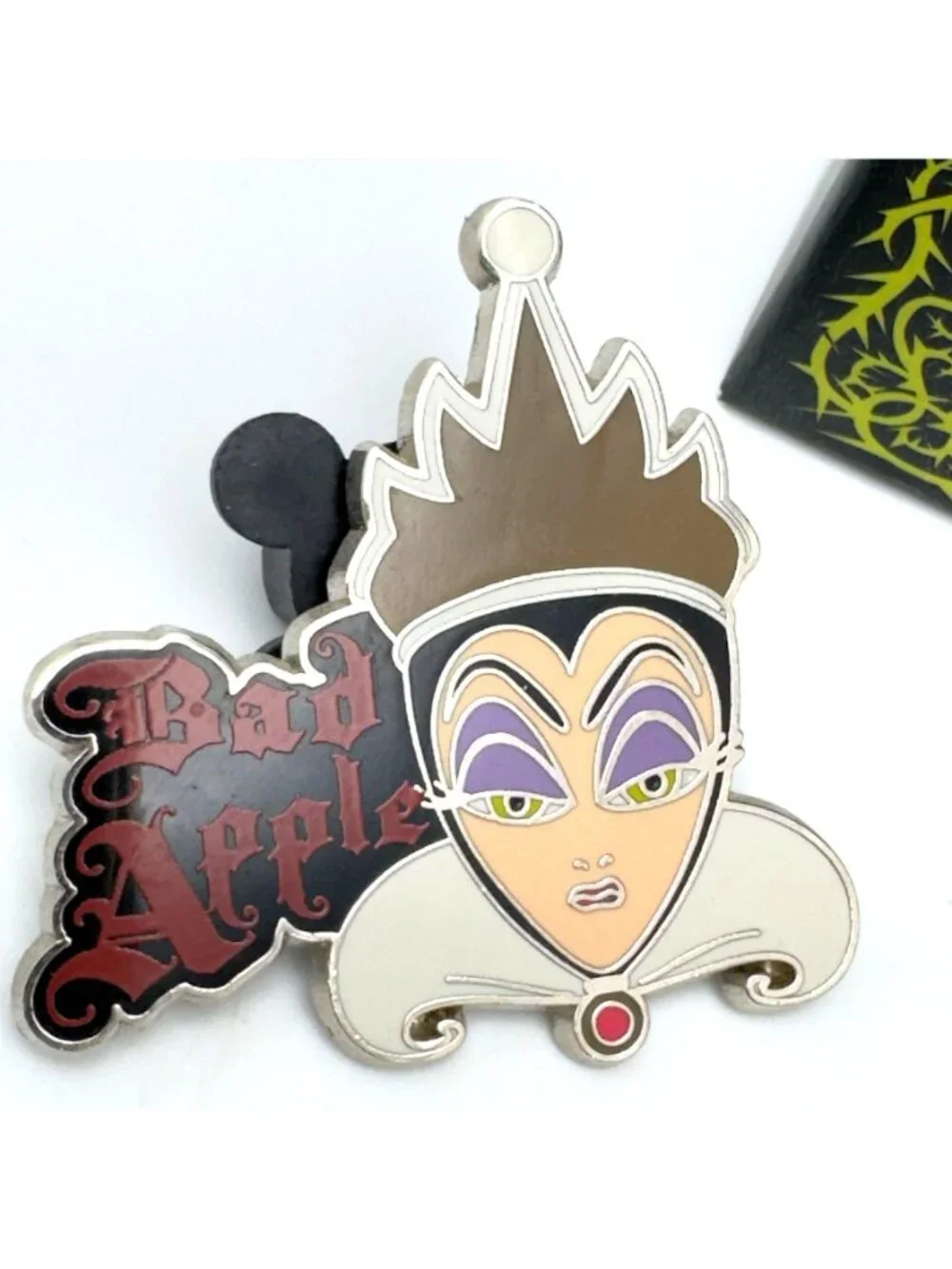 Disney Mystery Pin Scar Lion King Villain Evil Queen Snow White Bad Apple 2015